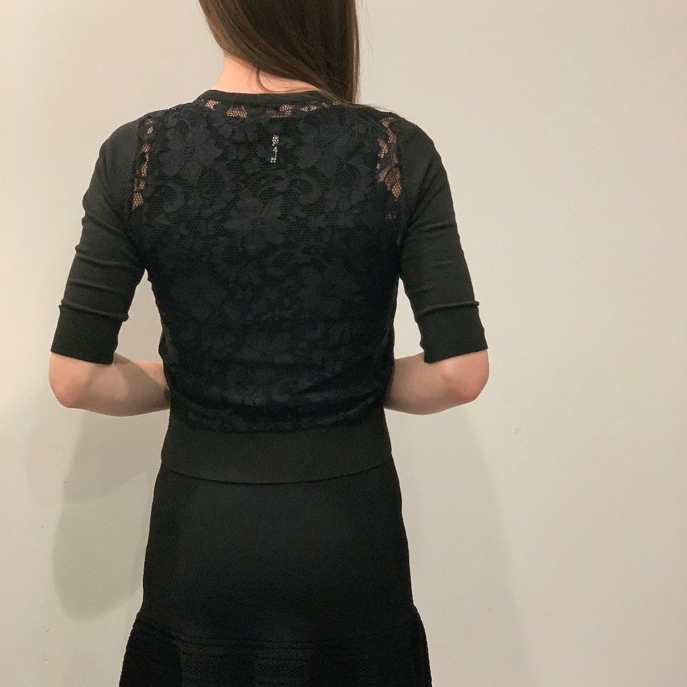 Sweater Size M, feels like XS (without brand tag)